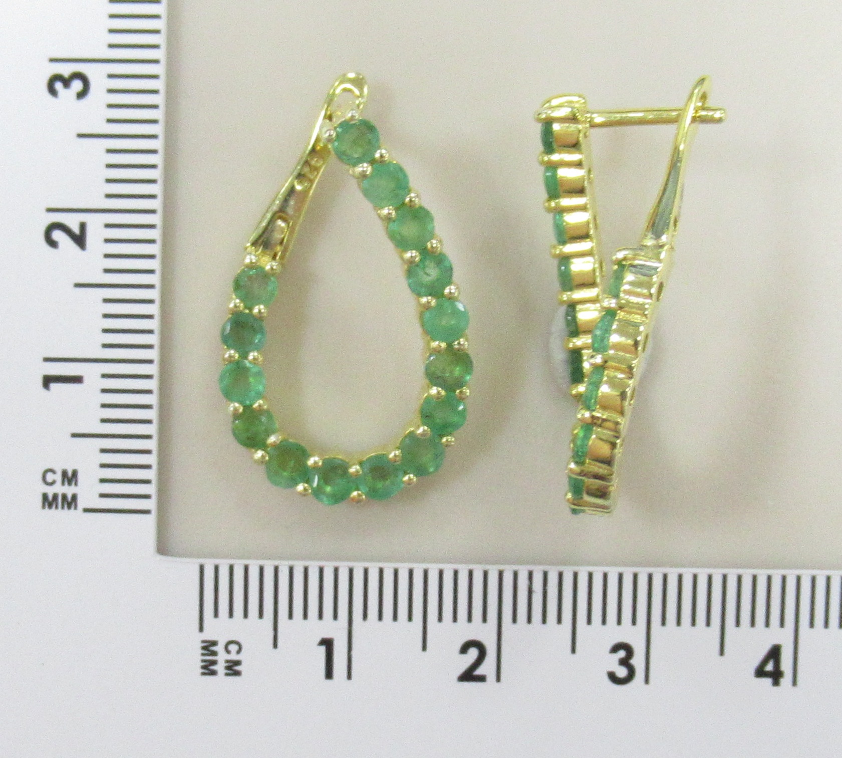 Серебряные серьги 925 пробы; вставки 30 Изумруд (F) 3,32 ct 4/Г3;